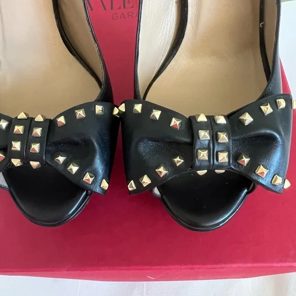VALENTINO GARAVANI STUDDED BOW PLATFORM PUMPS - Picture 8 of 12